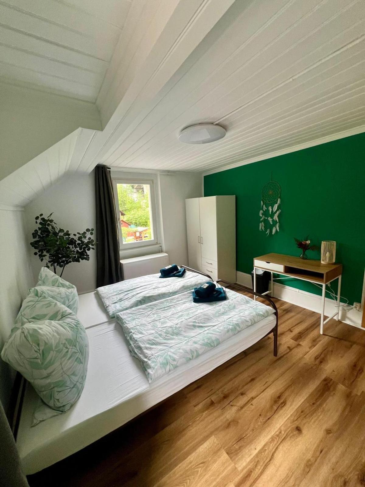 Hotel - Haus Biasca غرتنلن الغرفة الصورة